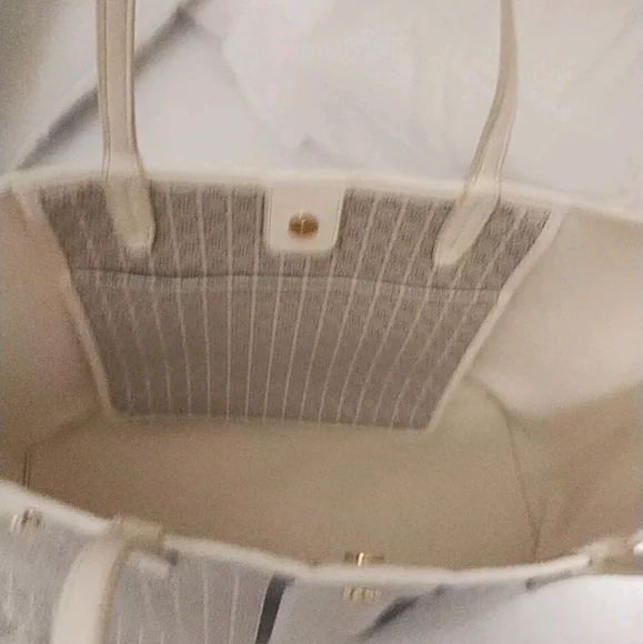 TORY BURCH GEMINI CHAIN PRINT LARGE TOTE HANDBAG - Picture 8 of 12